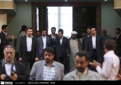 احمدی نژاد در جشنواره بهاری‌ها