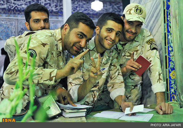 سربازان