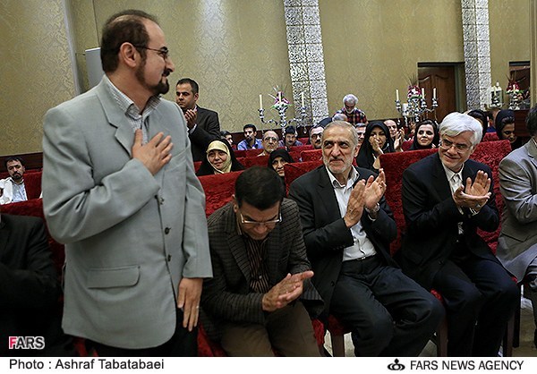 دیدار عارف با اعضای ستاد انتخاباتی
