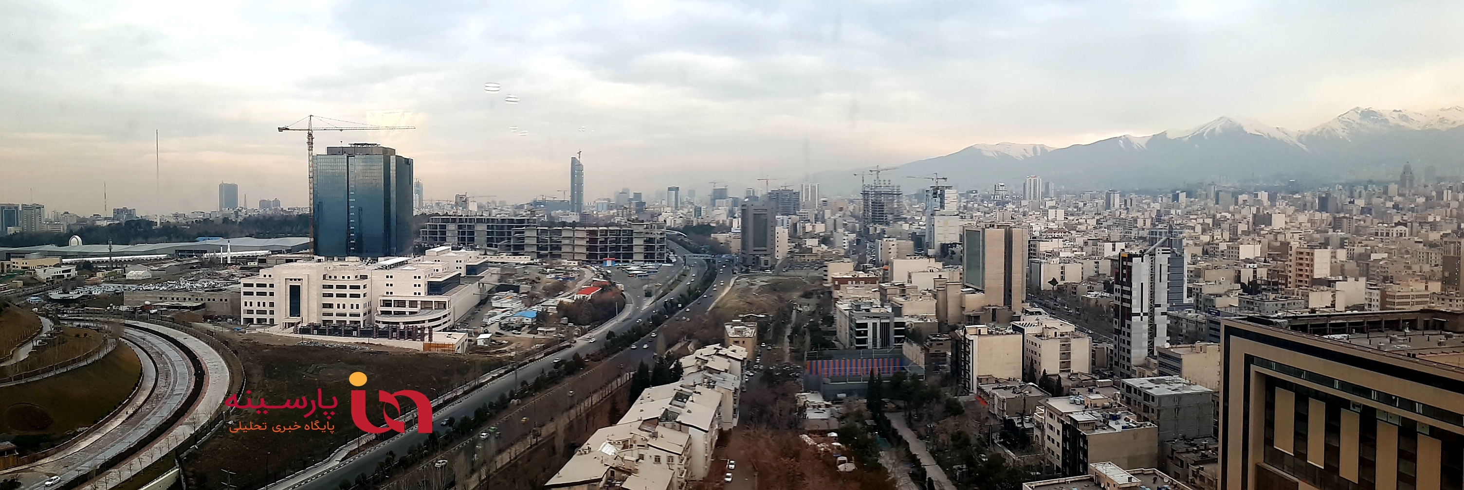 نمای جالب از شرق و غرب تهران از طبقه ۱۸ بانک مرکزی