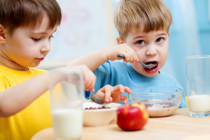 مغز کودک را با این غذا‌ها شارژ کنید