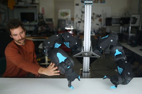 ربات «آبی» با کمک هوش مصنوعی ساخته شد +عکس
