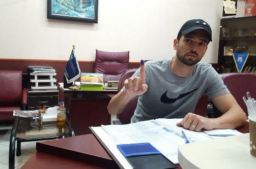 عکسی از ثبت قرارداد پادوانی با استقلال