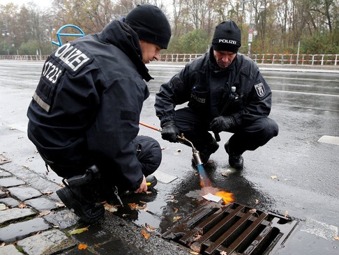 تدابیرویژه امنیتی پلیس آلمان پیش از سفر اوباما!+عکس