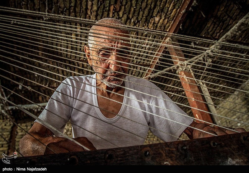 هنر نخ تابی دستی در مشهد