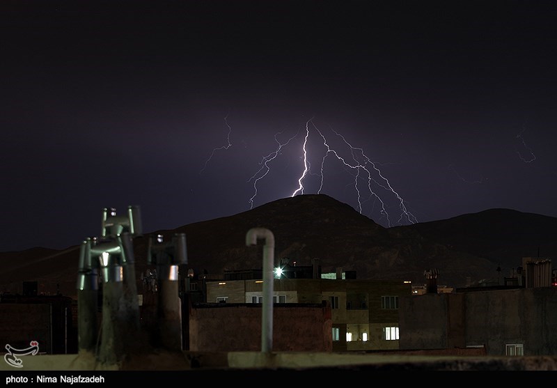 تصاویری از رعد و برق در مشهد