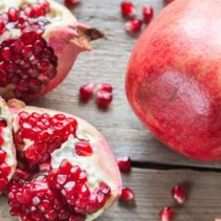 با خواص شگفت انگیز انار بیشترآشنا شوید با خواص شگفت انگیز انار بیشترآشنا شوید