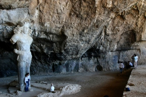 غار شاپور اول ساسانی را بشناسید