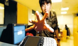 ترس بیمارگونه دور بودن از موبایل