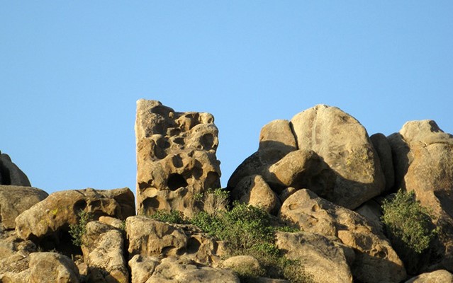 روستای خورنج در پیرانشهر، سرزمین سنگ های گرانیتی