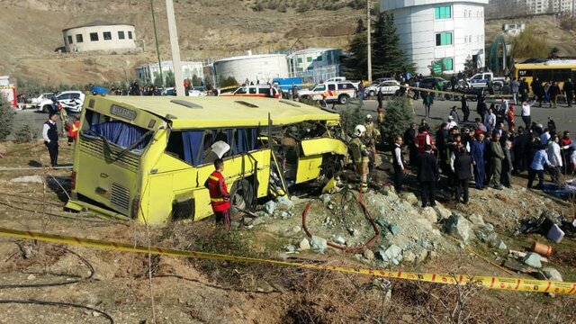 اعلام هویت ۹ نفر از جانباختگان حادثه واژگونی اتوبوس دانشگاه آزاد