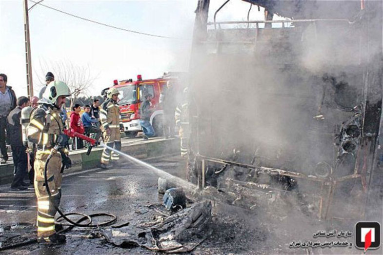آتش‌سوزی اتوبوس بین شهری در جنوب تهران +تصاویر