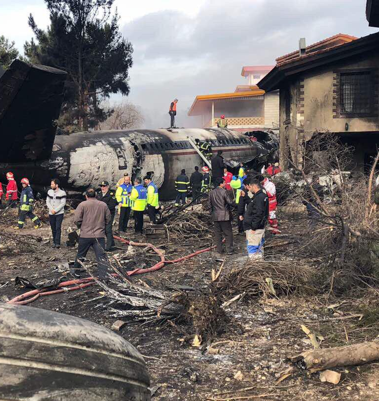 تصاویر سقوط مرگبار هواپیمای حامل گوشت در شهرک مسکونی