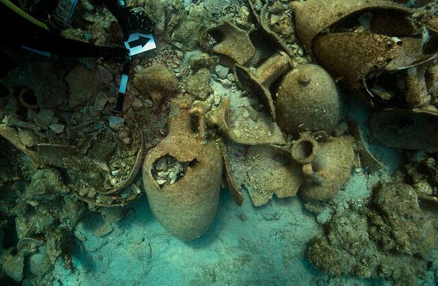 کشف بقایای کشتی ۲۰۰۰ ساله در یونان
