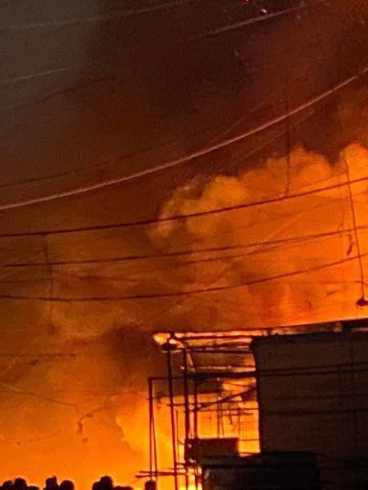 آتش‌سوزی در بازار بغداد +عکس