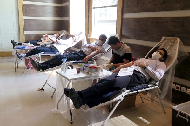 شرکت کارکنان بانک انصار در طرح جهادی اهدای خون