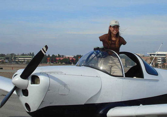 جسیکا کاکس، عجیب‌ترین زن خلبان جهان + عکس