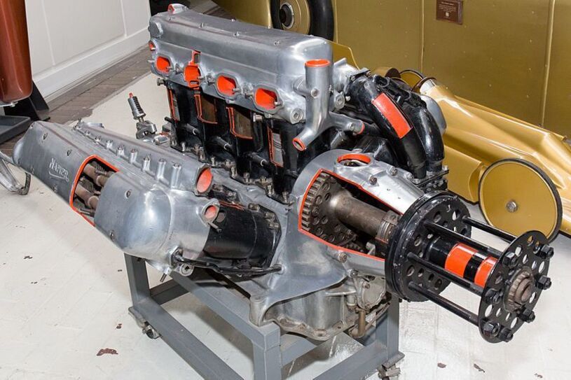 رکورد شکنی پیکان طلایی در سرعت+ تصاویر