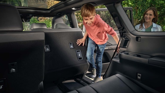 شاسی بلند عجیب لکسوس خبرساز شد+ تصاویر