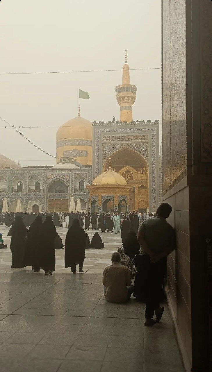 حرم امام رضا(ع) میان غبار امروز مشهد