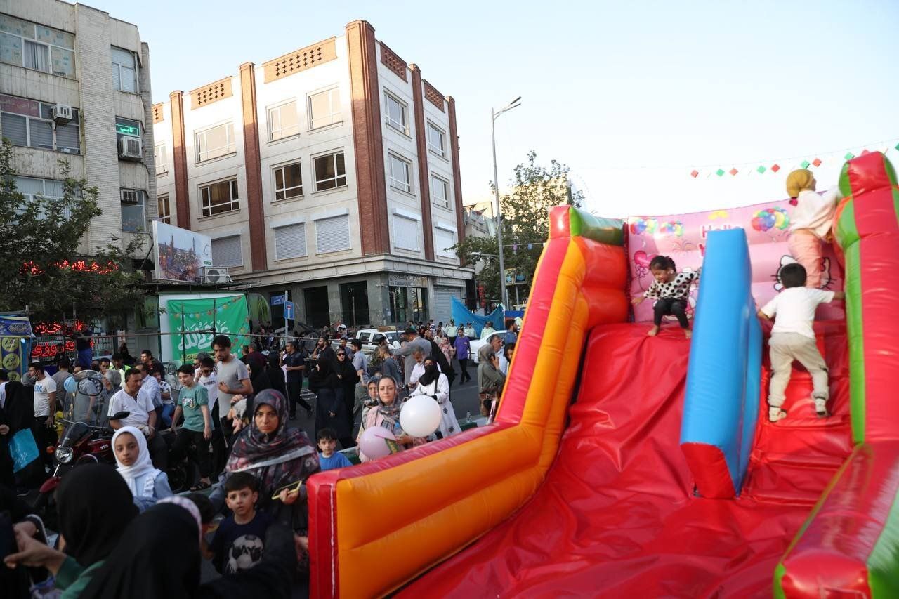 تصاویری از جشن بزرگ غدیر در تهران تصاویری از جشن بزرگ غدیر در تهران