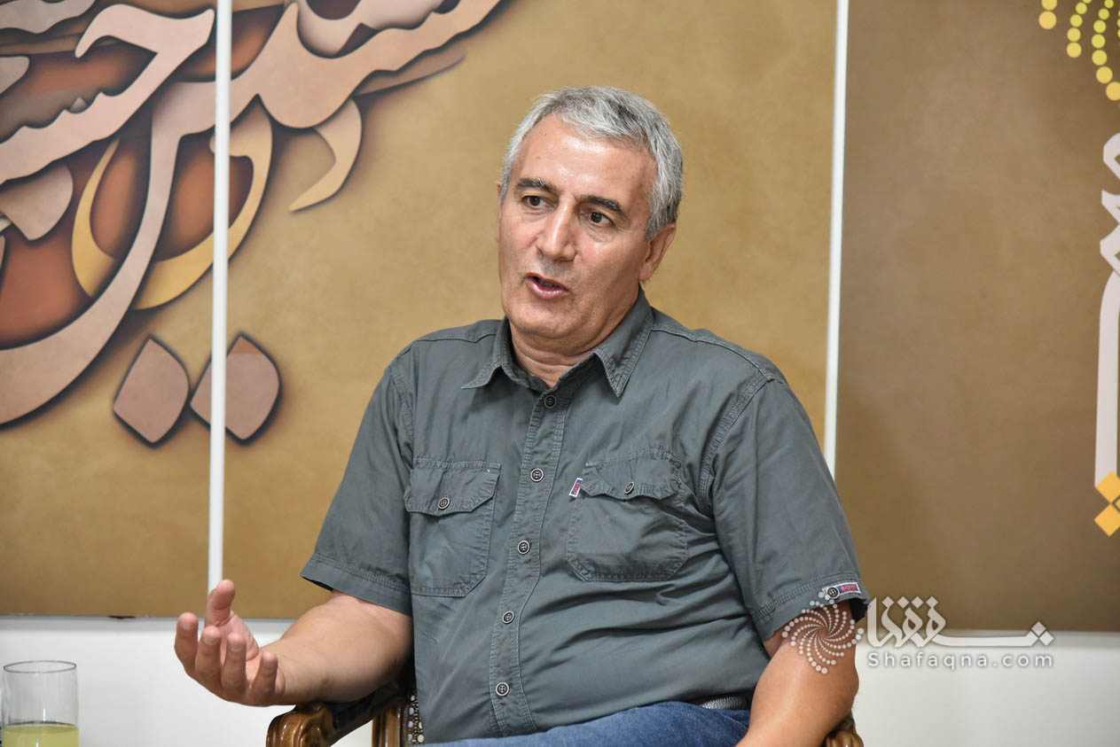 اگر کودکان کار، عضو باندی هستند چرا تا به حال یک نفر از این باند را دستگیر نکردند؟ اگر کودکان کار، عضو باندی هستند چرا تا به حال یک نفر از این باند را دستگیر نکردند؟