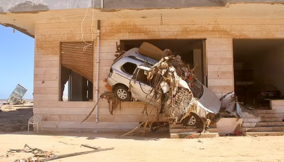 فاجعه سیل مرگبار لیبی و ادعای تکان دهنده درباره کشته شدن بیش از ۲۰ هزار تن از شهروندان