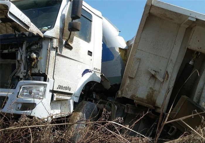 ۵ کشته و زخمی براثر انحراف به چپ کامیون در پردیس + فیلم