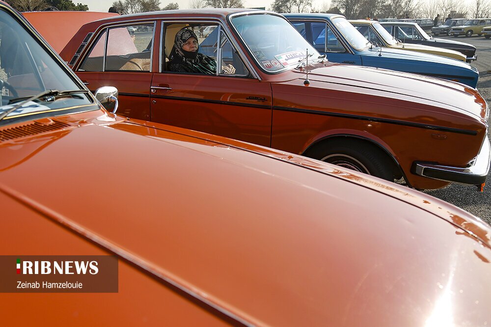 گردهمایی جالب پیکان سواران در تهران؛ خاطره‌بازی در پایتخت