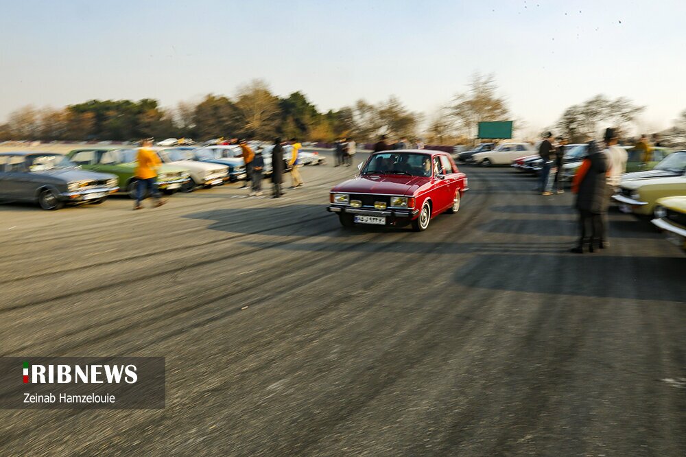 گردهمایی جالب پیکان سواران در تهران؛ خاطره‌بازی در پایتخت