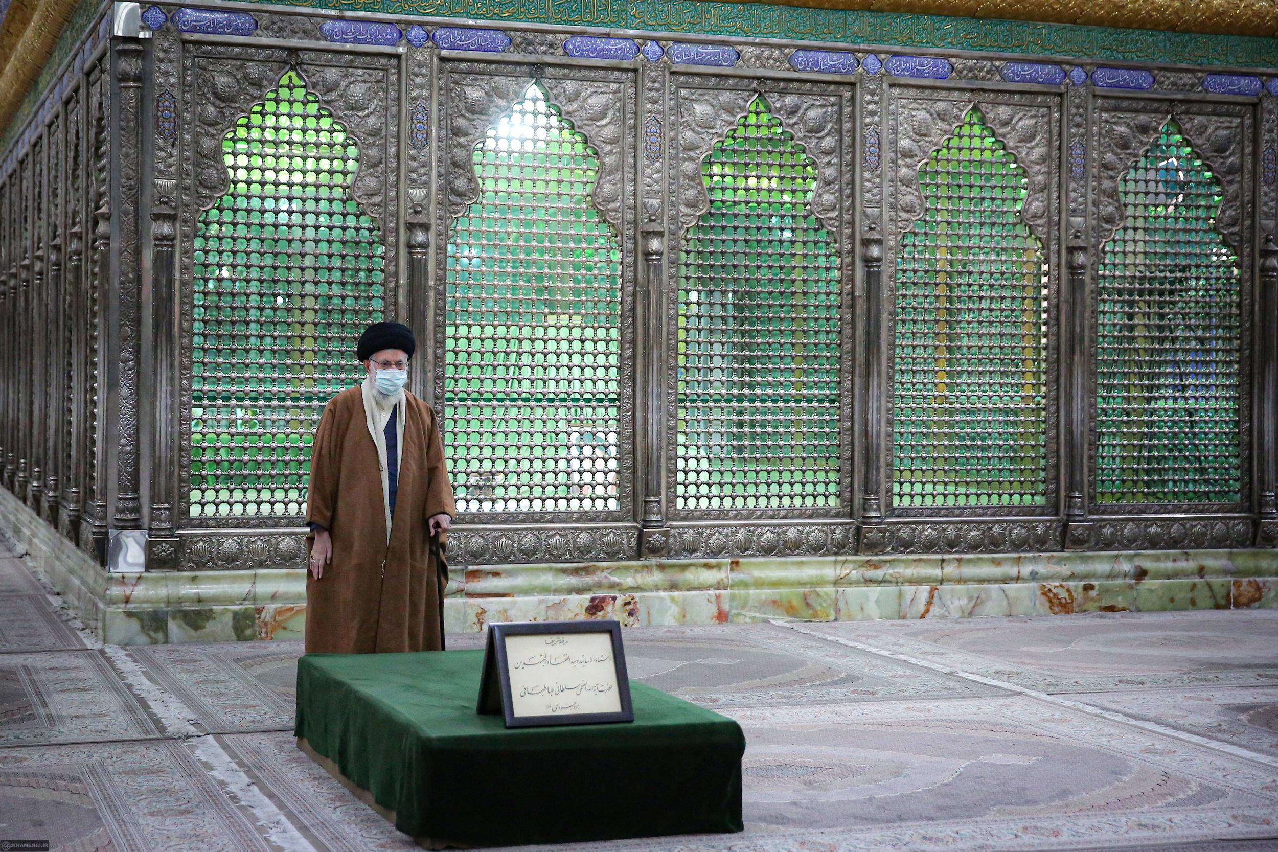 حضور در مرقد مطهر امام راحل و گلزار شهدای بهشت زهرا