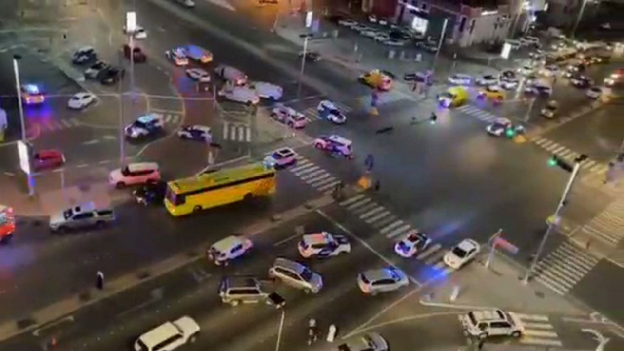 حمله موشکی و وقوع دو انفجار در ابوظبی / هشدار سفارت آمریکا در امارات + فیلم