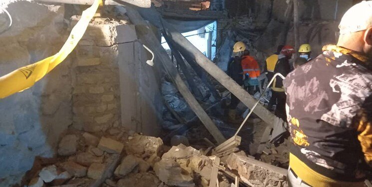 ریزش و تخریب ۳ خانه در تبریز | وضعیت وخیم ۳ نفر از مصدومان + فیلم