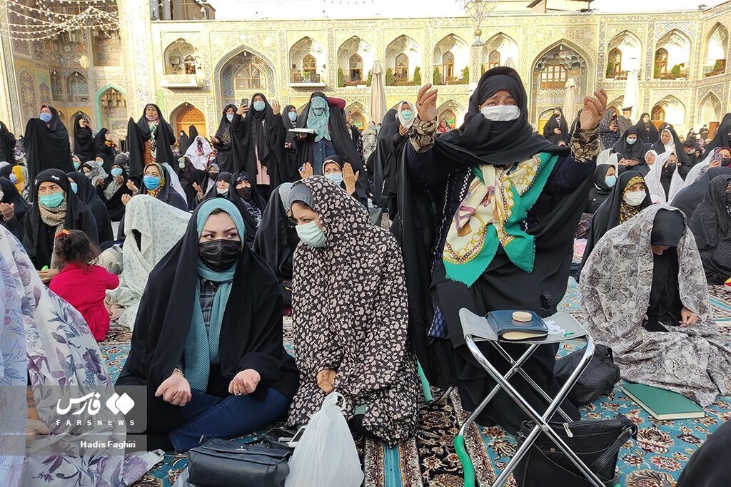 تحویل سال در جوار امام رئوف | حال و هوای حرم امام رضا(ع) در آستانه ۱۴۰۱
