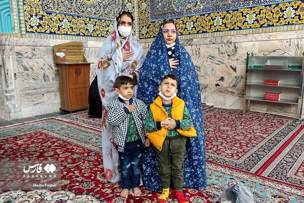 تحویل سال در جوار امام رئوف | حال و هوای حرم امام رضا(ع) در آستانه ۱۴۰۱