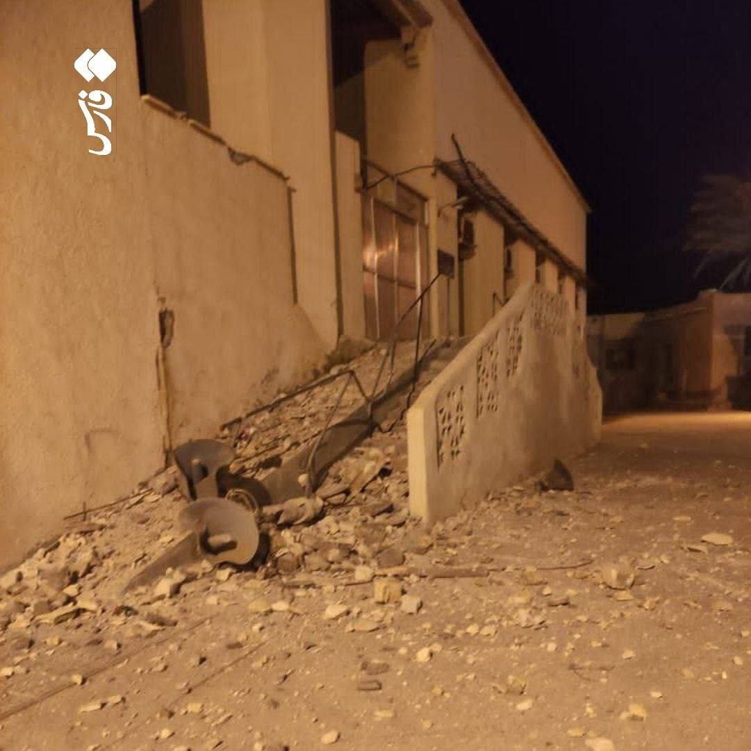 آسیب به بادگیرهای تاریخی منطقه لافت جزیره قشم بر اثر زمین‌لرزه دیشب