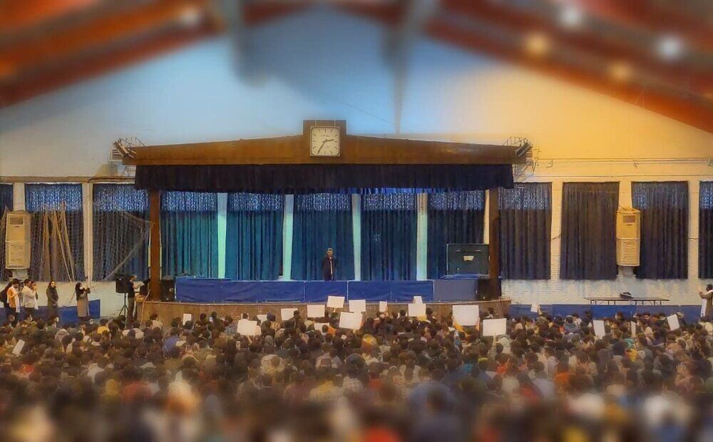 فردوسی پور در جمع دانشجویان