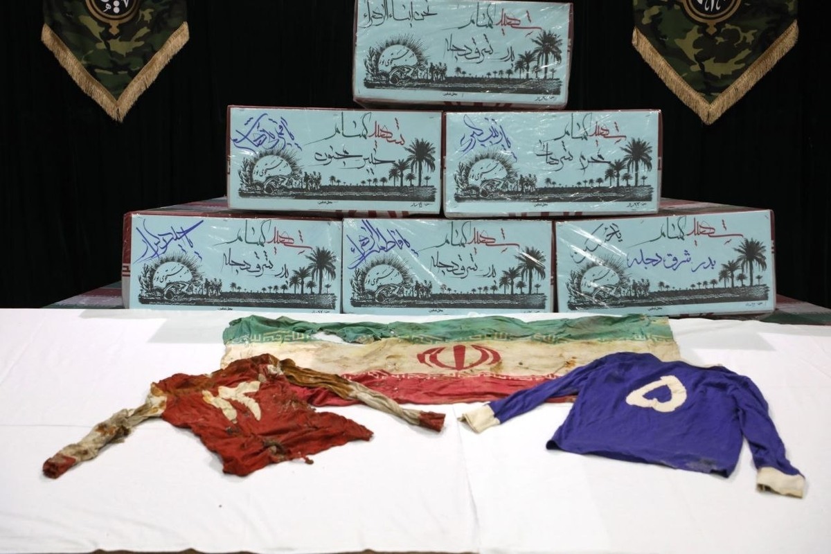 پیراهن استقلال و پرسپولیس