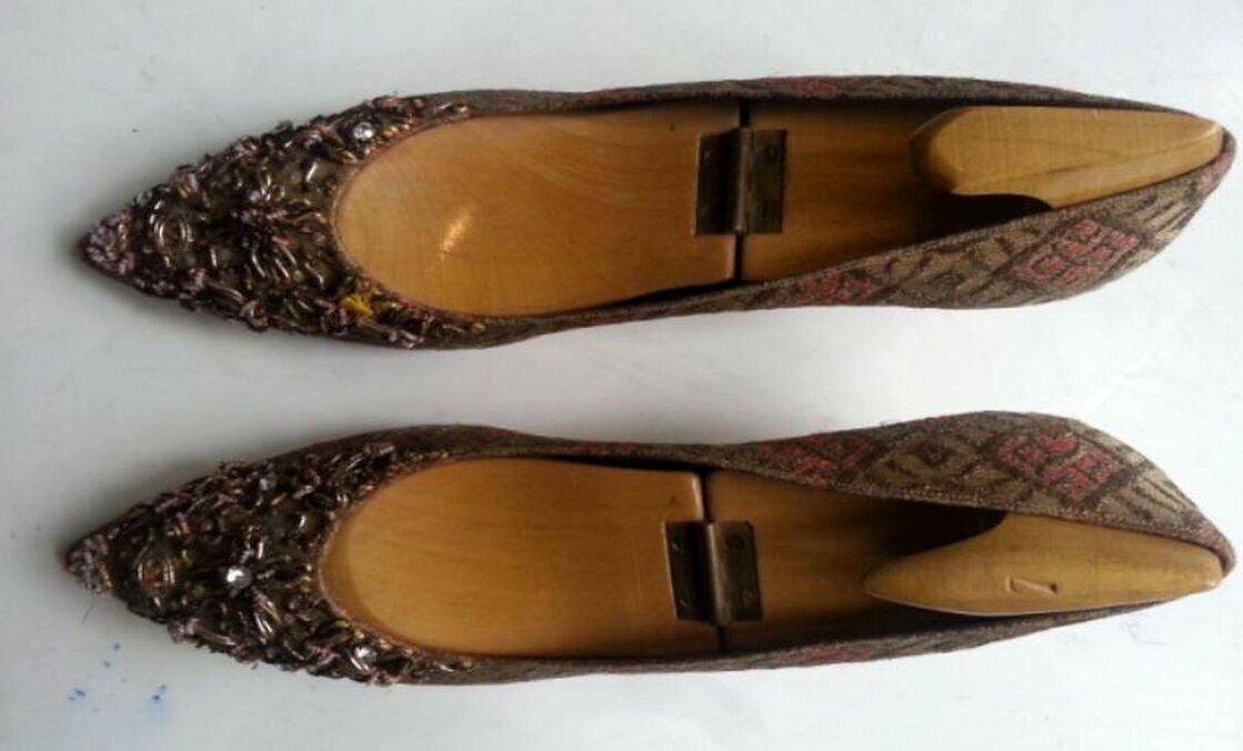 خودنمایی فرح با کفش سلطنتی از برند دیور در دیدار با کندی+ عکس