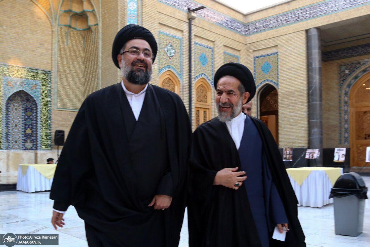  برخورد جالب سیدیاسر خمینی و امام جمعه تهران در یک مراسم+عکس